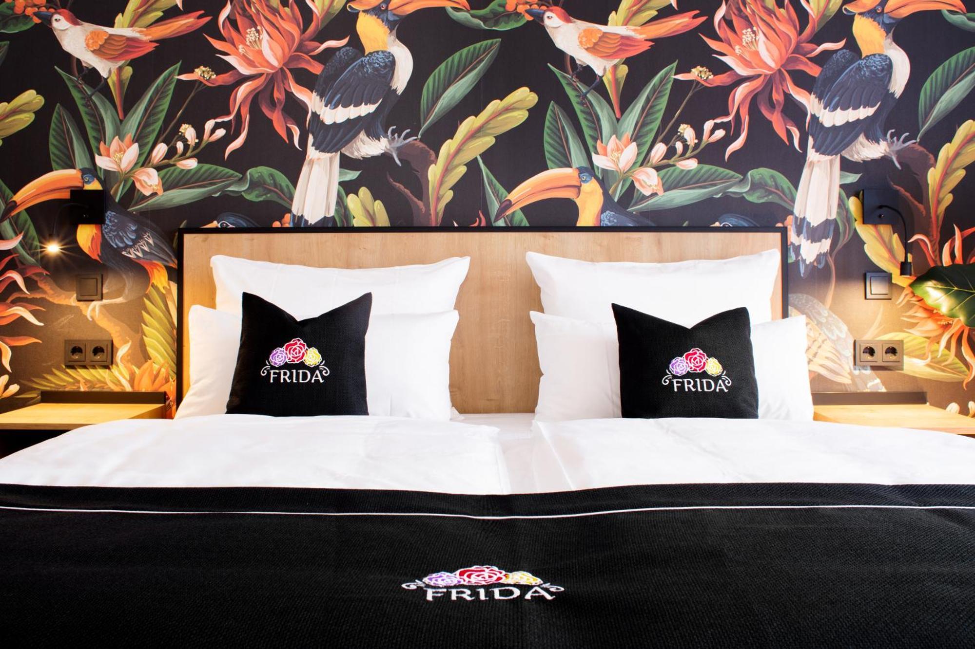 Frida Hotel & Cafe Bassum 外观 照片